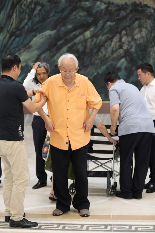 解密軍運(yùn)會(huì)主題國畫——《巍巍長(zhǎng)城》(圖6)